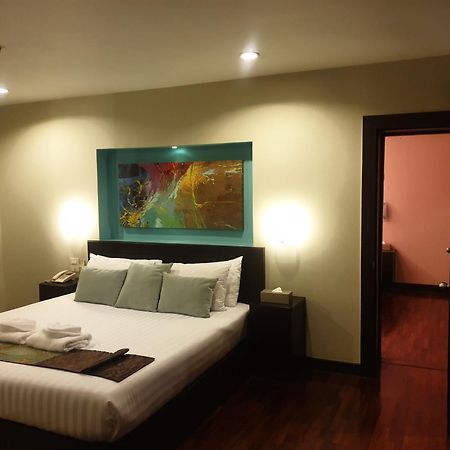 Baron Beach Hotel Pattaya Exterior photo