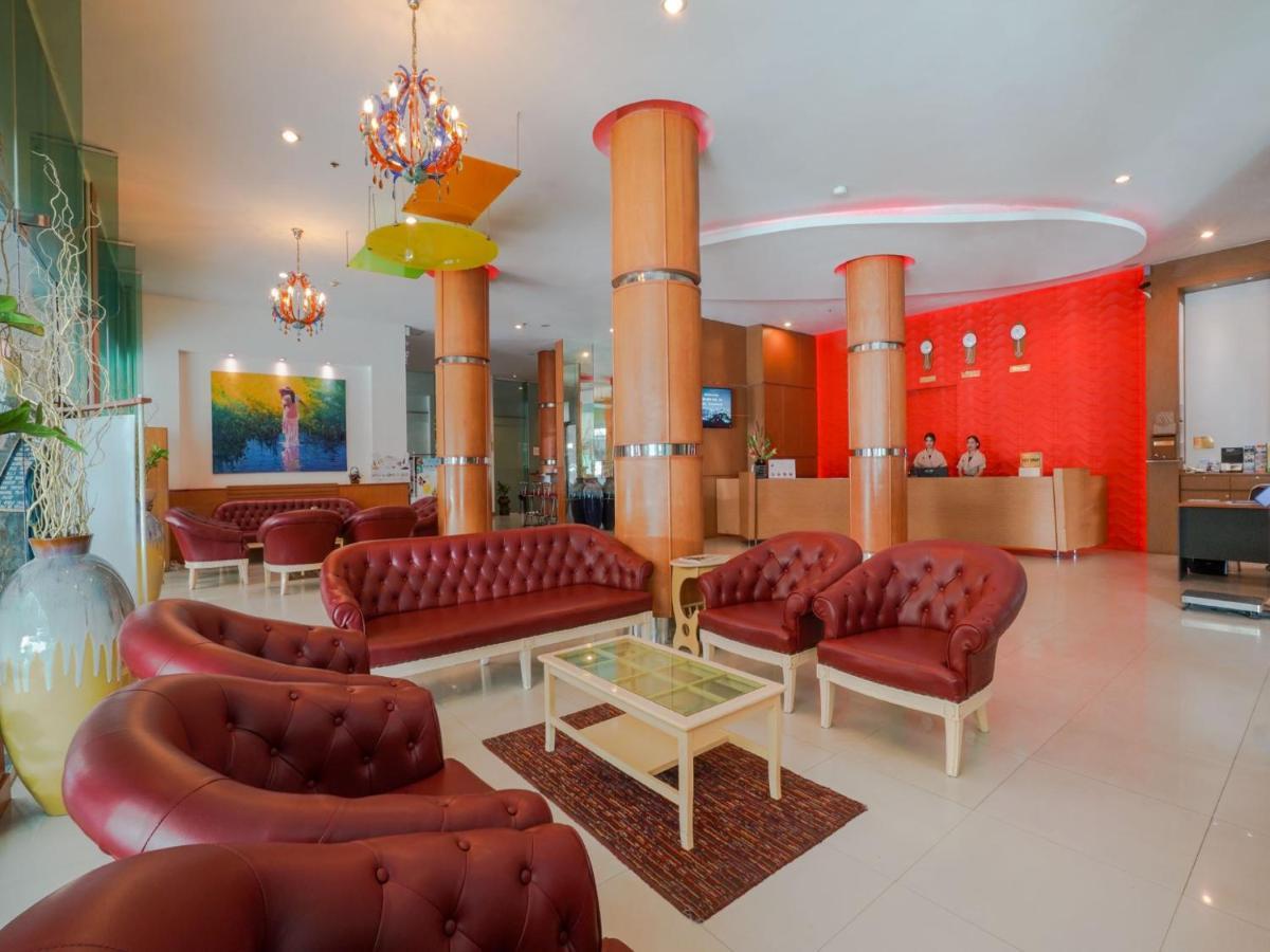 Baron Beach Hotel Pattaya Exterior photo