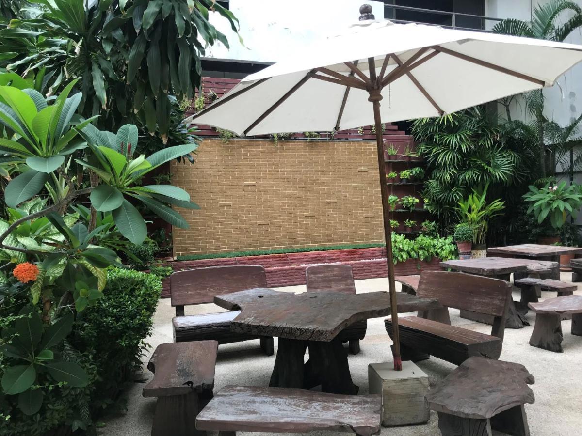 Baron Beach Hotel Pattaya Exterior photo