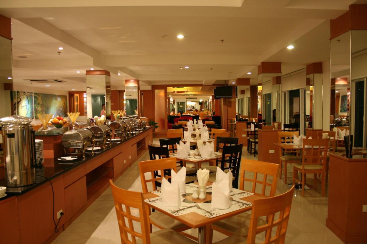 Baron Beach Hotel Pattaya Exterior photo