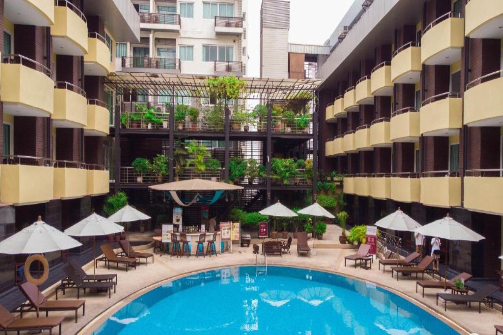 Baron Beach Hotel Pattaya Exterior photo