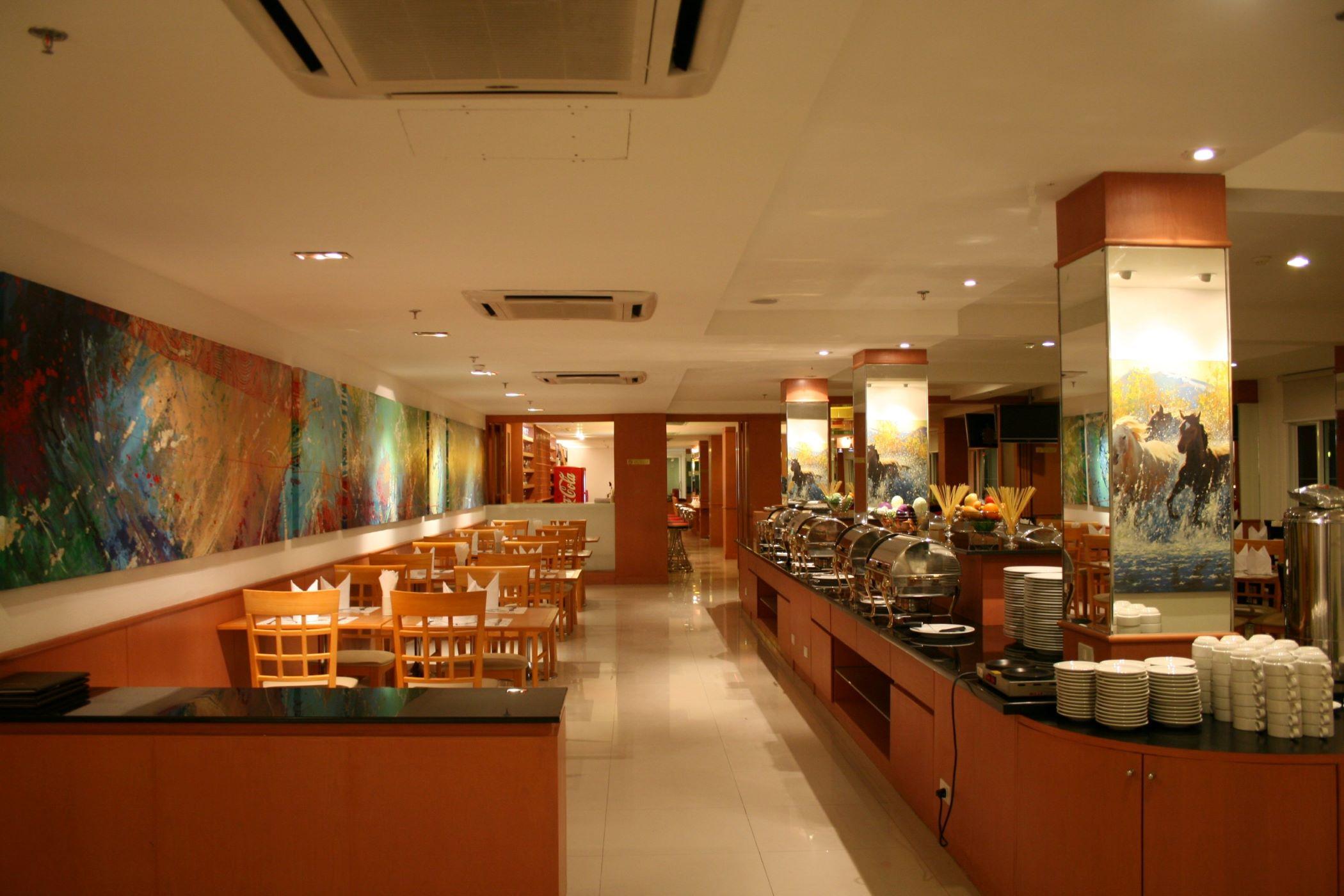Baron Beach Hotel Pattaya Exterior photo