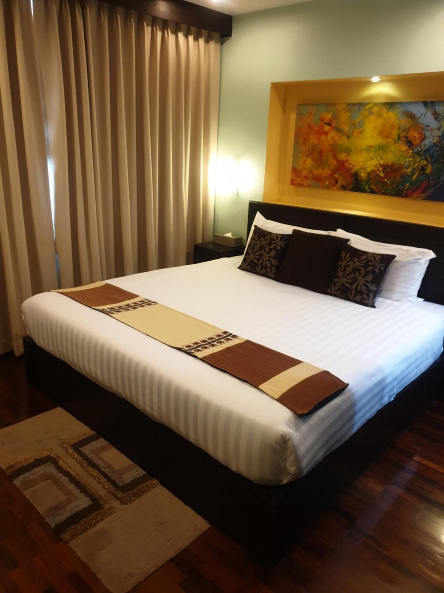 Baron Beach Hotel Pattaya Exterior photo